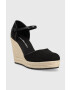 Calvin Klein Jeans Espadrile WEDGE SANDAL CLOSE TOE ESS ženski črna barva YW0YW01194 - Pepit.si