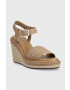 Calvin Klein Sandali WEDGE 70HH - HE ženski bež barva HW0HW01499 - Pepit.si