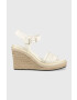 Calvin Klein Sandali WEDGE 70HH - HE ženski bela barva HW0HW01499 - Pepit.si