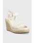 Calvin Klein Sandali WEDGE 70HH - HE ženski bela barva HW0HW01499 - Pepit.si