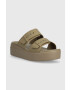 Crocs Natikači Brooklyn Low Wedge Sandal - Pepit.si