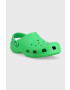 Crocs Natikači Classic zelena barva - Pepit.si