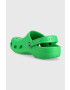 Crocs Natikači Classic zelena barva - Pepit.si