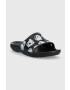 Crocs Natikači Classic Dice Print Slide ženski črna barva 208769 - Pepit.si