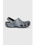 Crocs Natikači Classic Hyper Real ženski mornarsko modra barva 208343 - Pepit.si