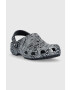 Crocs Natikači Classic Topographic Clog mornarsko modra barva 208263 - Pepit.si