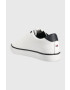 Tommy Hilfiger Usnjene teniske TH HI VULC CORE LOW LEATHER bela barva FM0FM04731 - Pepit.si