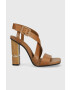 Tommy Hilfiger Usnjeni sandali HARDWARE BLOCK HIGH HEEL - Pepit.si