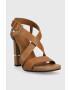 Tommy Hilfiger Usnjeni sandali HARDWARE BLOCK HIGH HEEL - Pepit.si