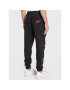 Nike Spodnji del trenirke Sportswear Sport Essentials+ DM6871 Črna Regular Fit - Pepit.si