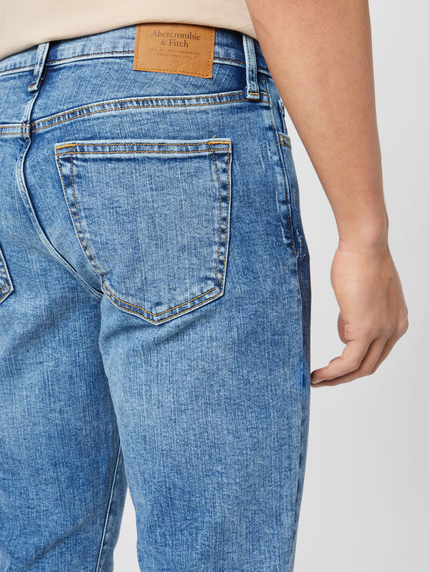 Abercrombie & Fitch Kavbojke moder denim - Pepit.si