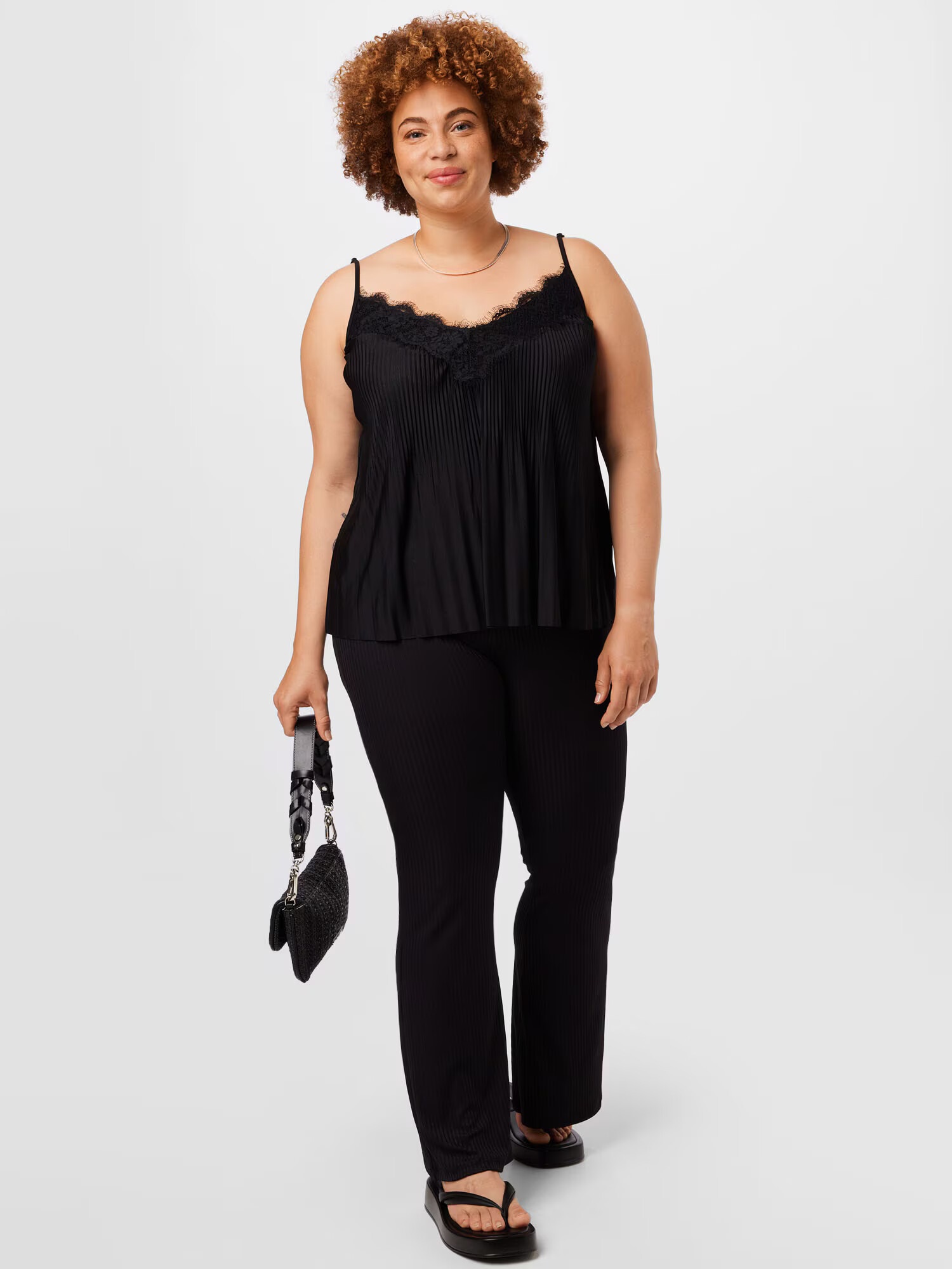 ABOUT YOU Curvy Top 'Bettina' črna - Pepit.si