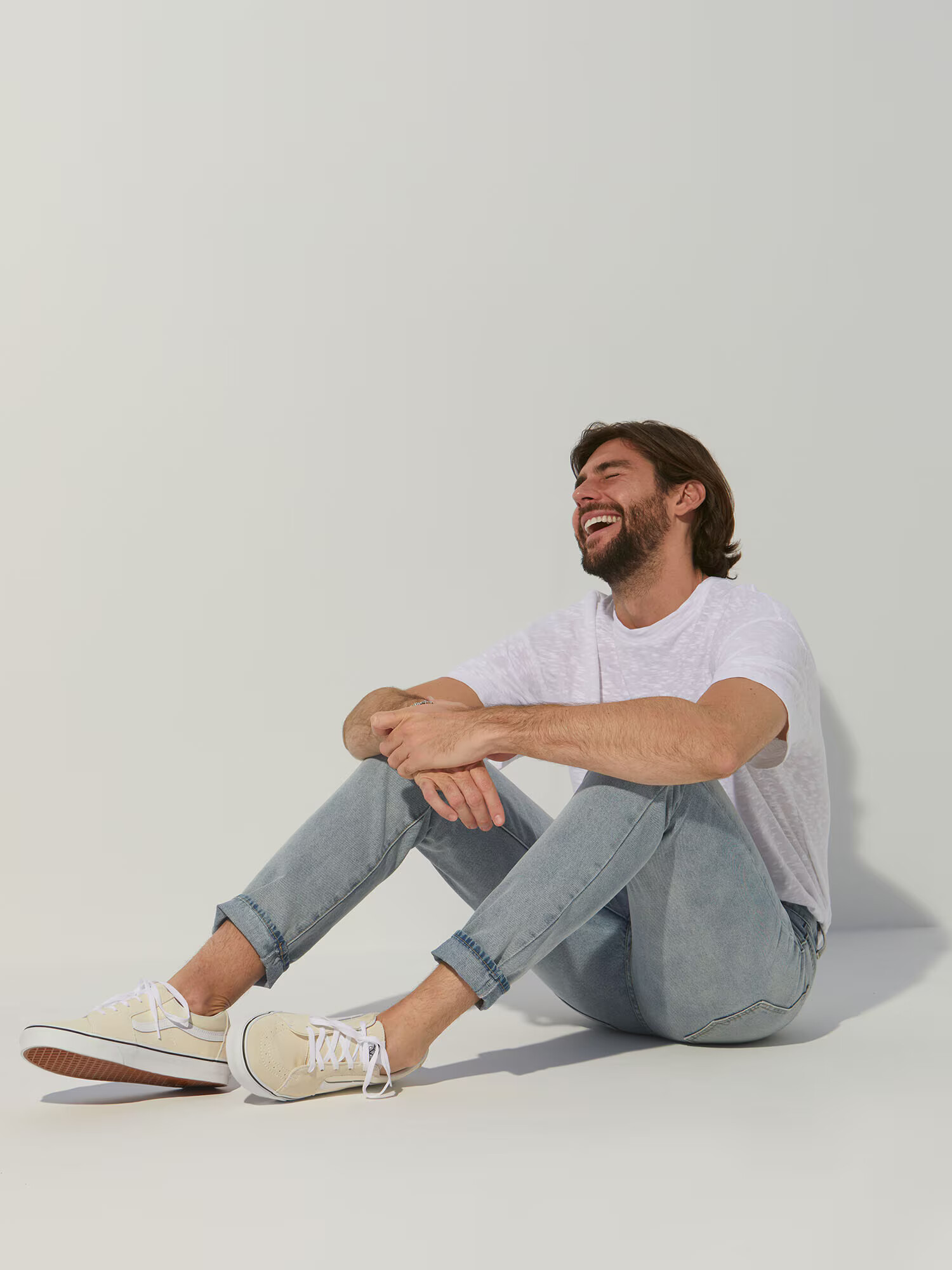 ABOUT YOU x Alvaro Soler Kavbojke 'Enrico' moder denim - Pepit.si