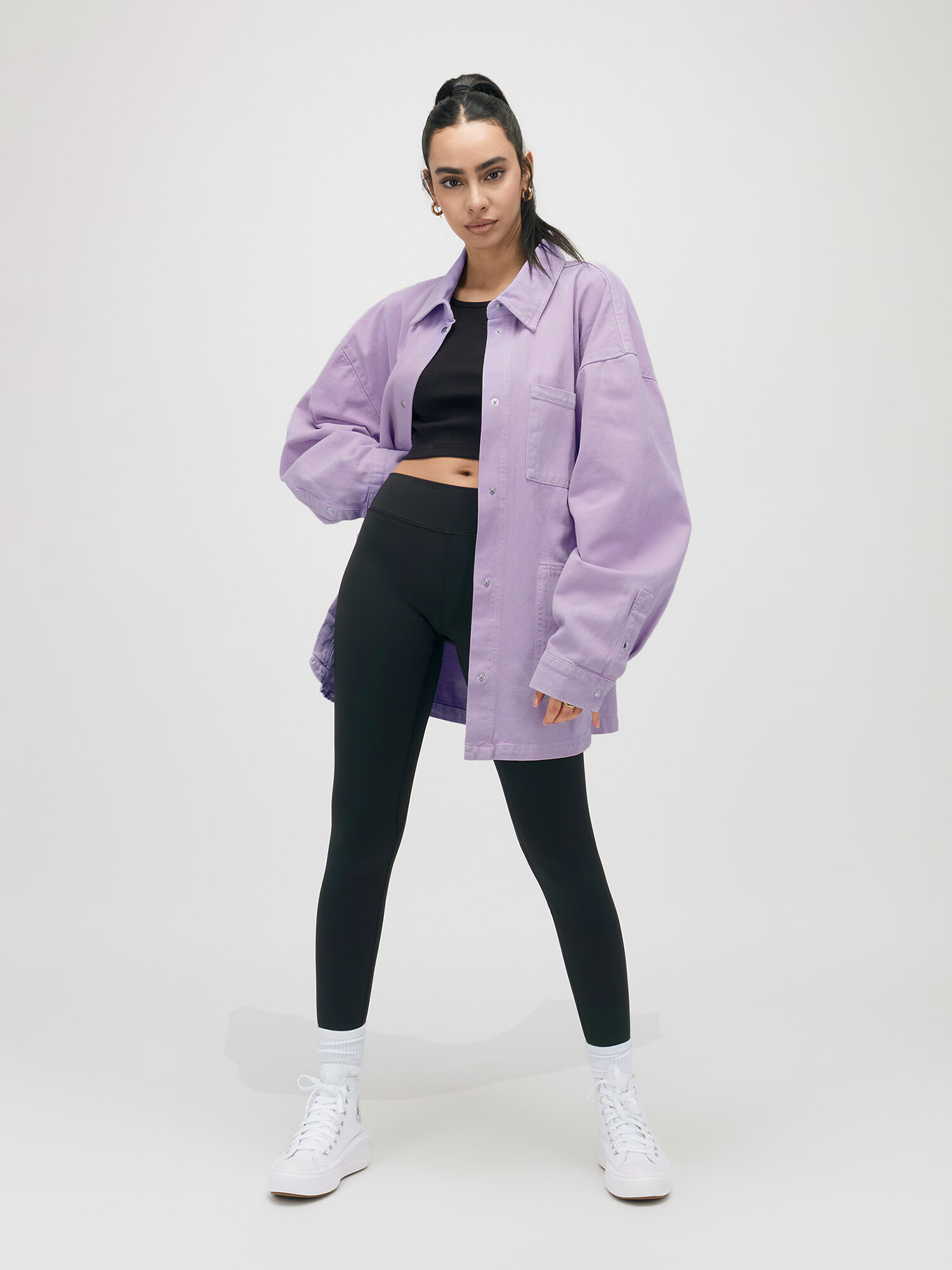 ABOUT YOU x VIAM Studio Bluza 'ARIANA' lila - Pepit.si