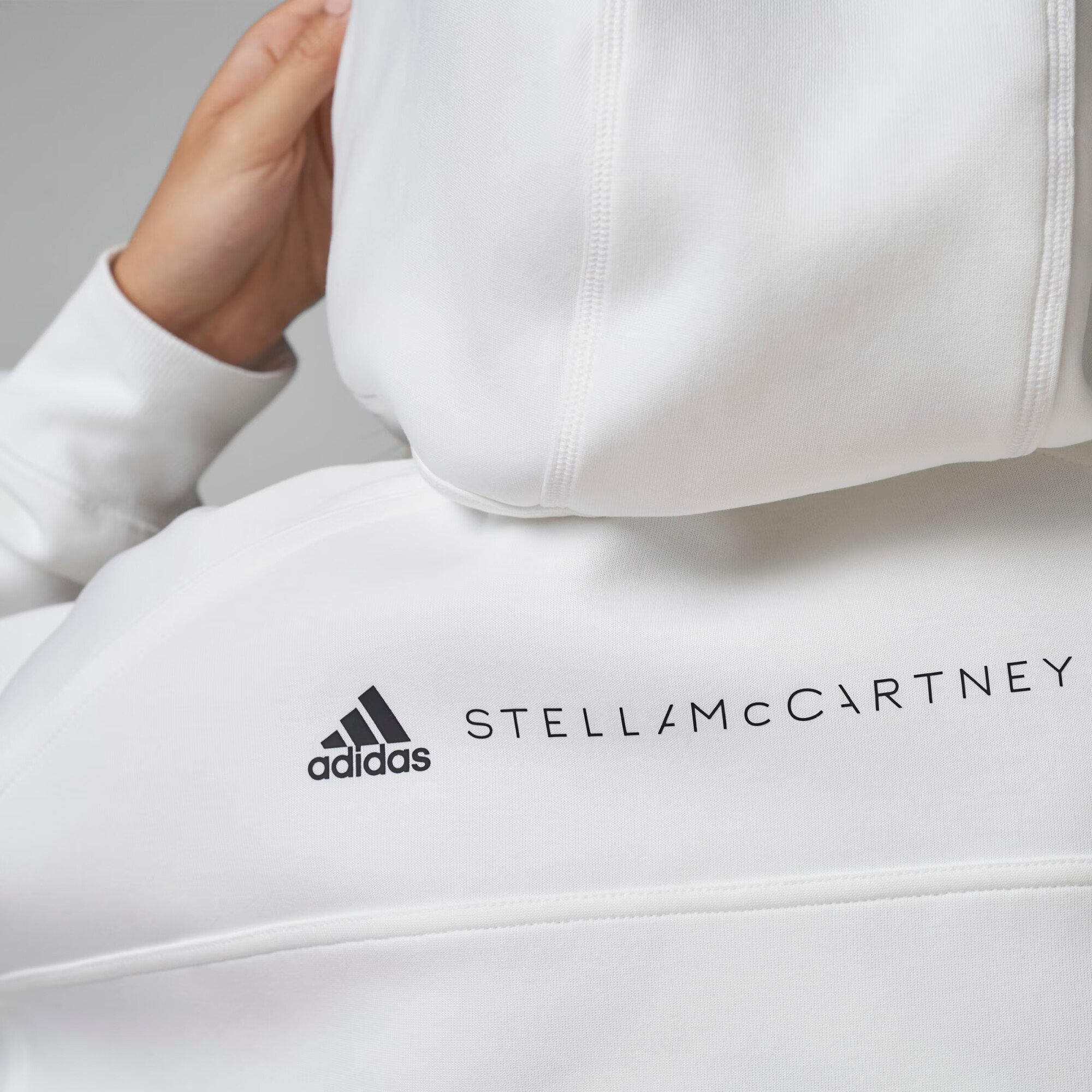 ADIDAS BY STELLA MCCARTNEY Športna jopa na zadrgo črna / bela - Pepit.si