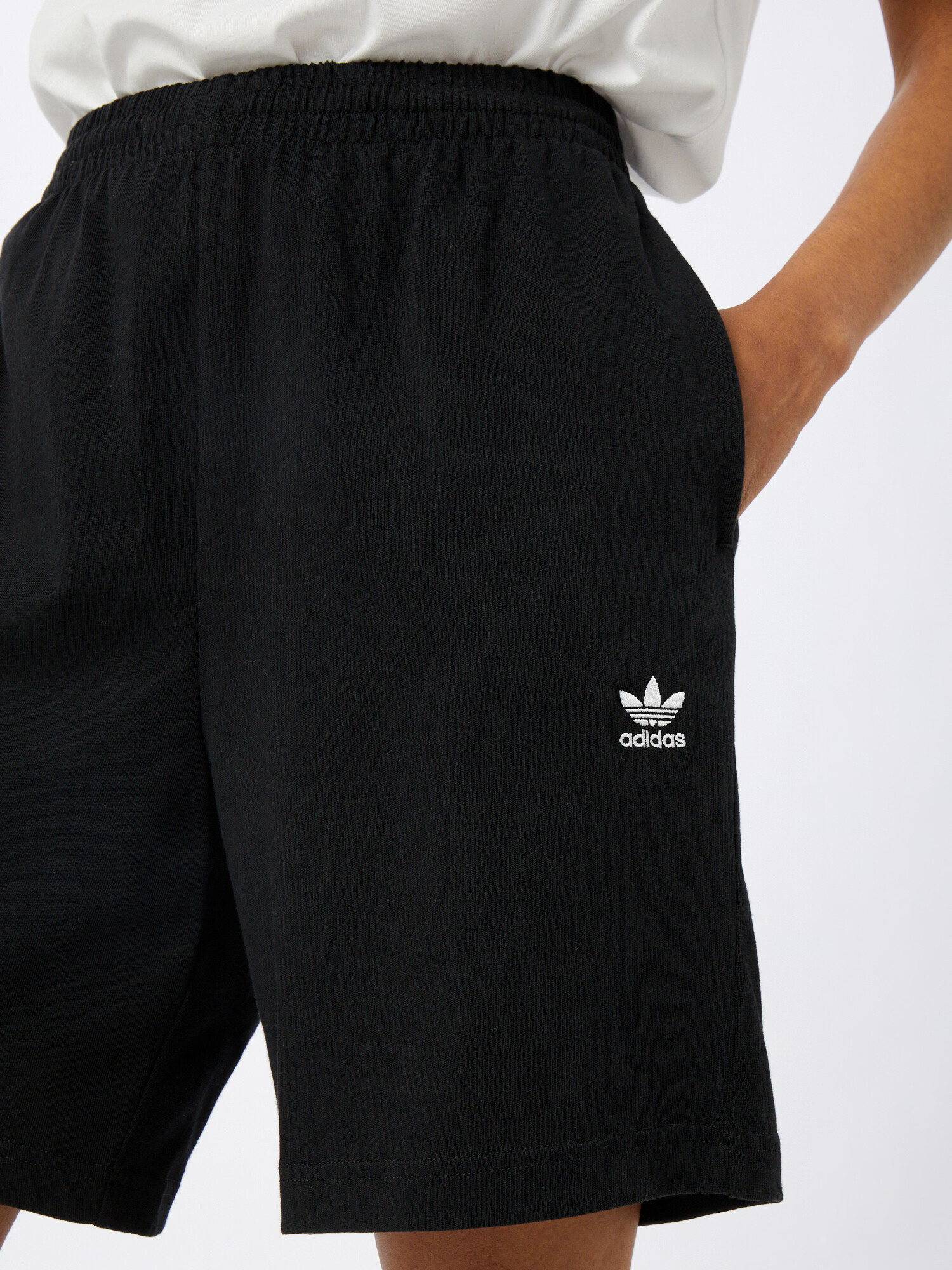 ADIDAS ORIGINALS Hlače 'Essentials' črna / bela - Pepit.si