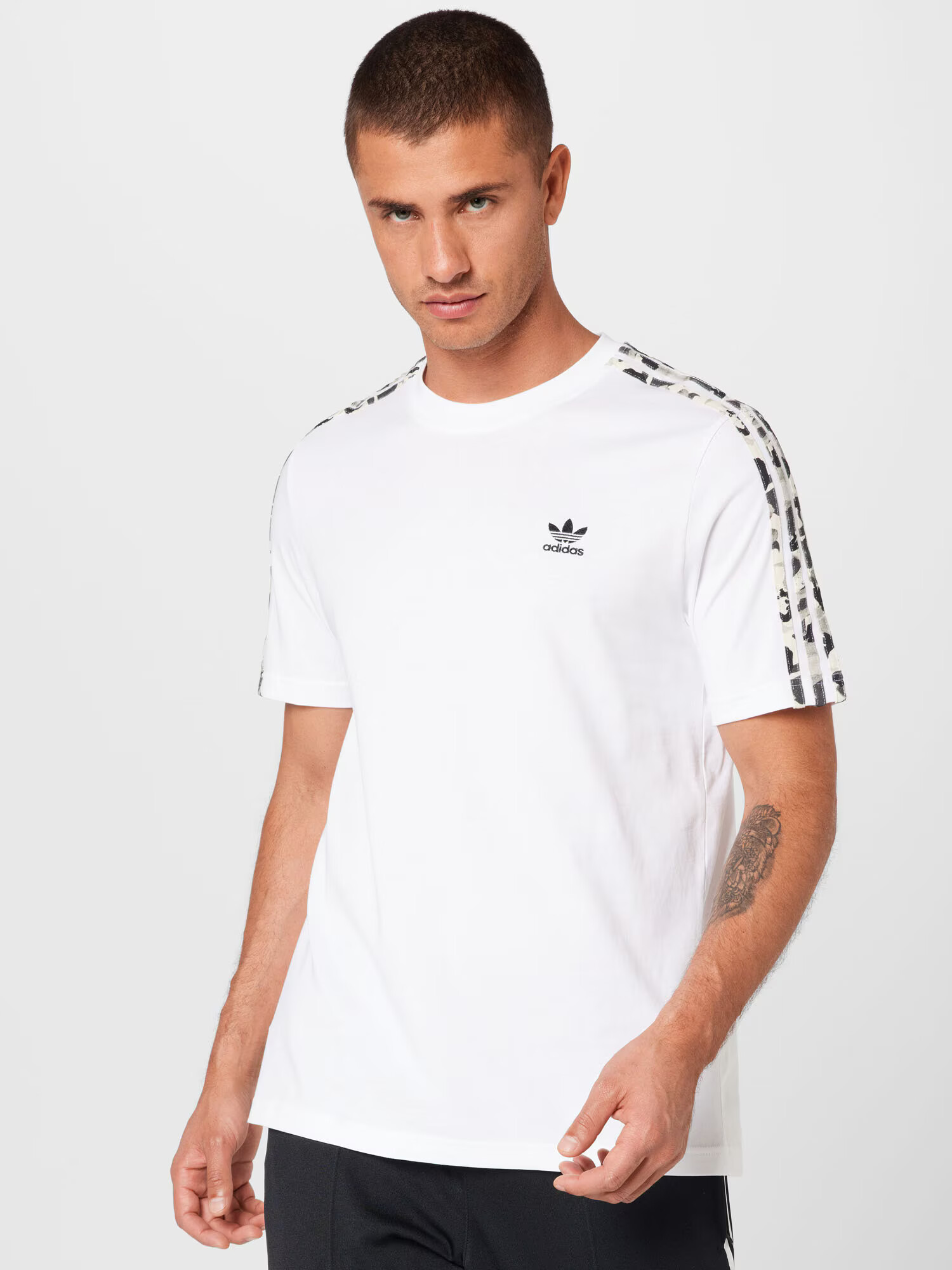 ADIDAS ORIGINALS Majica 'Camo' bež / siva / črna / bela - Pepit.si