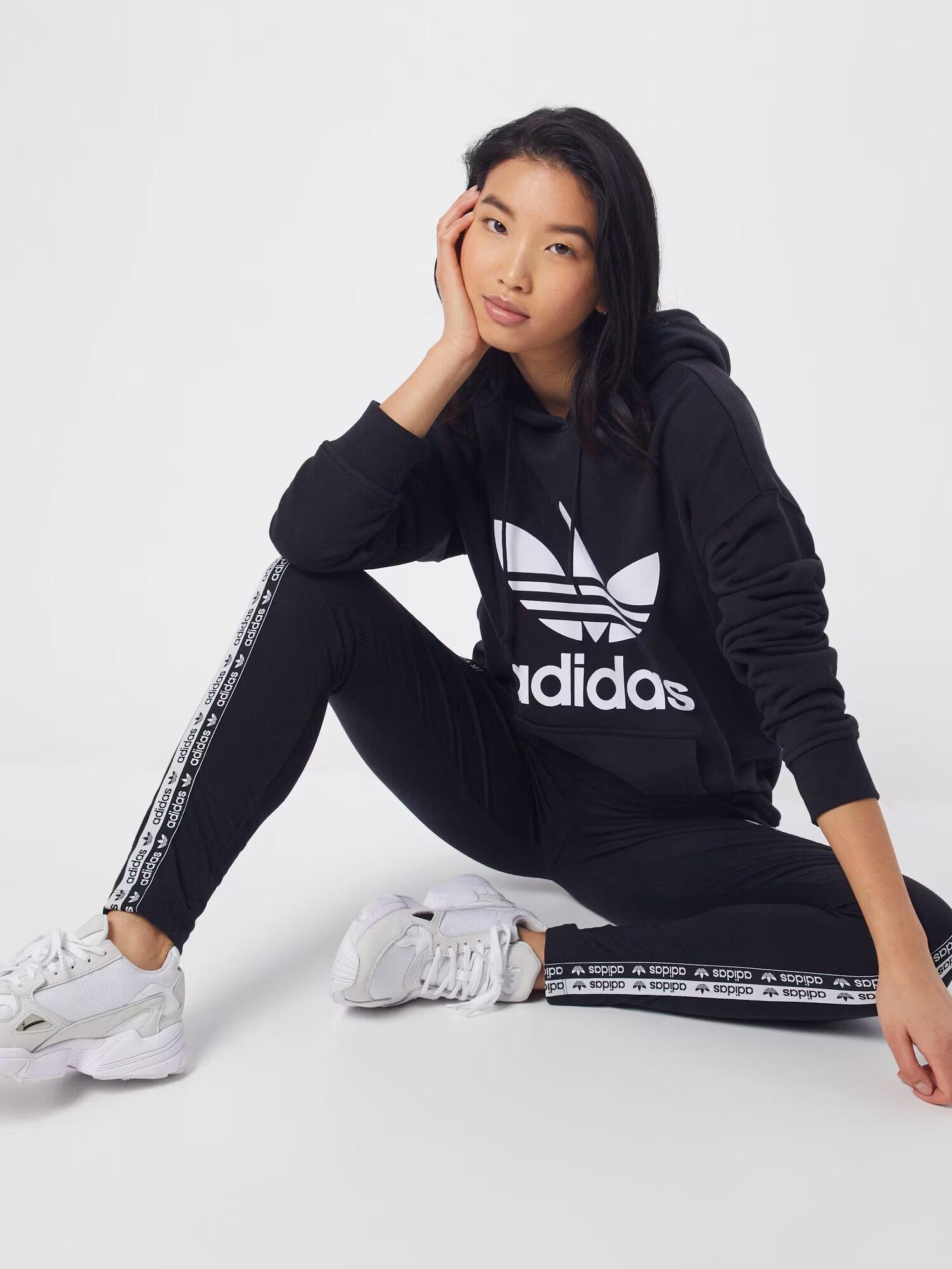 ADIDAS ORIGINALS Majica črna / bela - Pepit.si