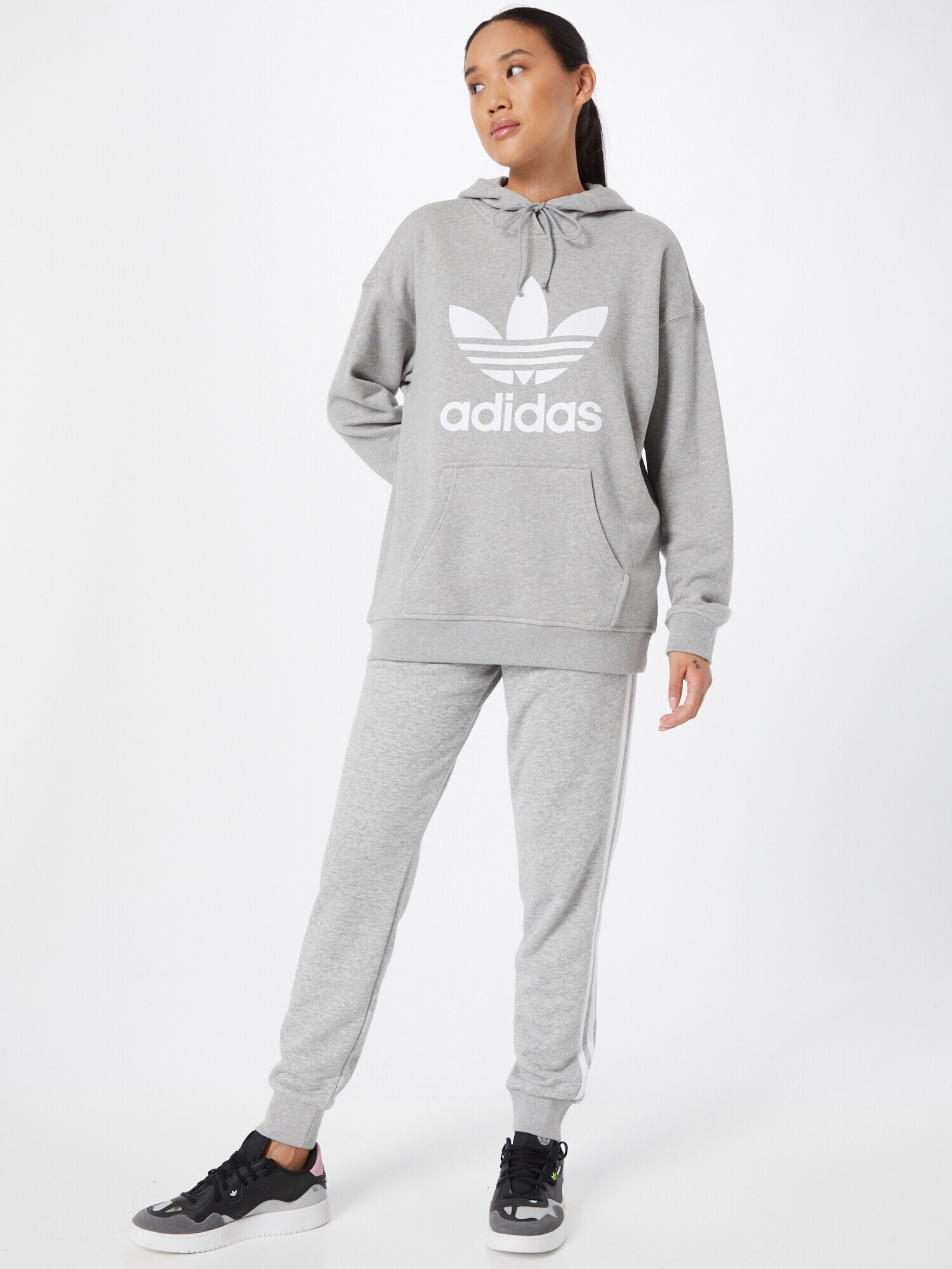 ADIDAS ORIGINALS Majica pegasto siva / bela - Pepit.si