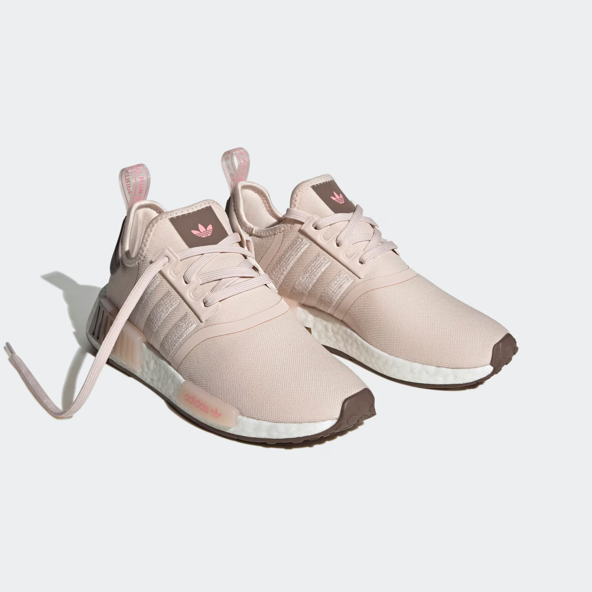 ADIDAS ORIGINALS Nizke superge 'NMD_R1' kremna / rjava - Pepit.si