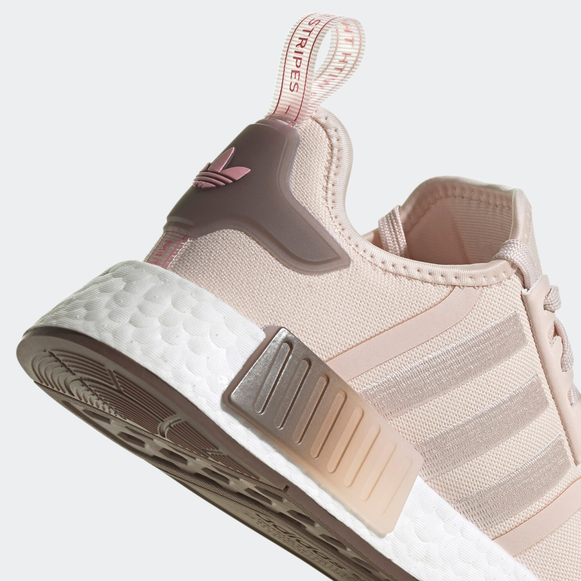 ADIDAS ORIGINALS Nizke superge 'NMD_R1' kremna / rjava - Pepit.si