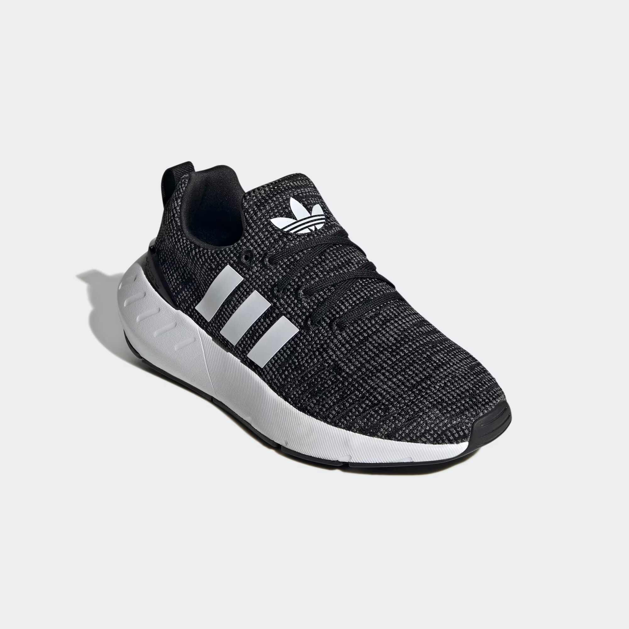 ADIDAS SPORTSWEAR Športni čevelj ' Swift Run 22 Schuh ' pegasto črna / bela - Pepit.si