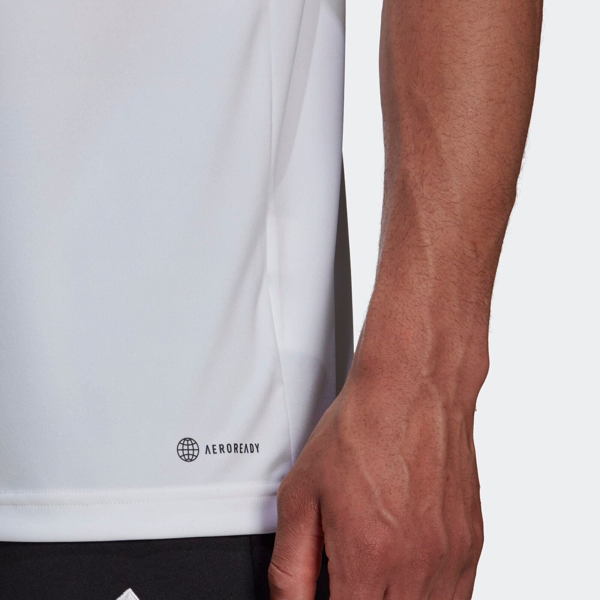 ADIDAS SPORTSWEAR Funkcionalna majica 'Entrada 22' črna / bela - Pepit.si