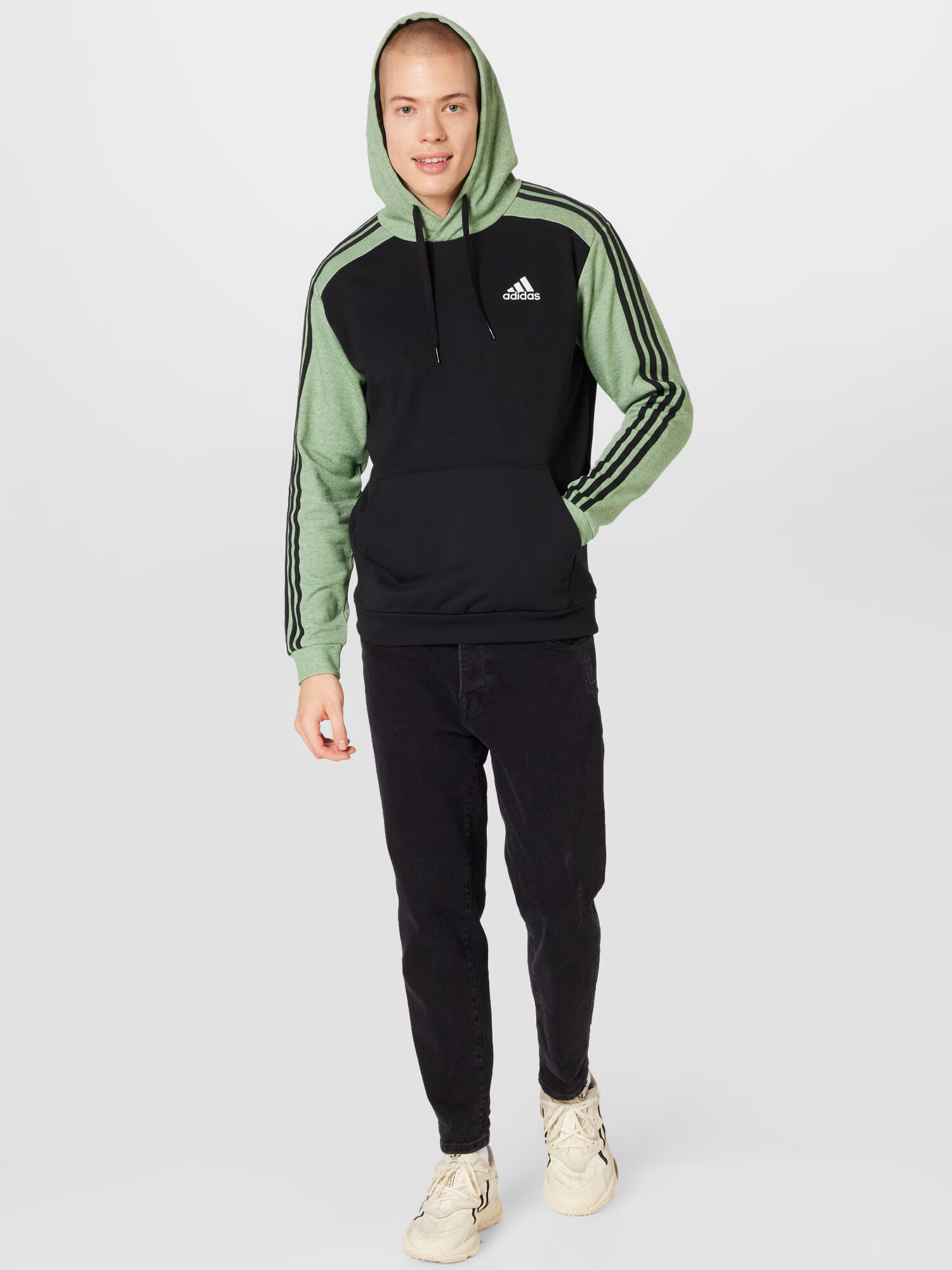 ADIDAS SPORTSWEAR Športna majica pastelno zelena / črna / bela - Pepit.si