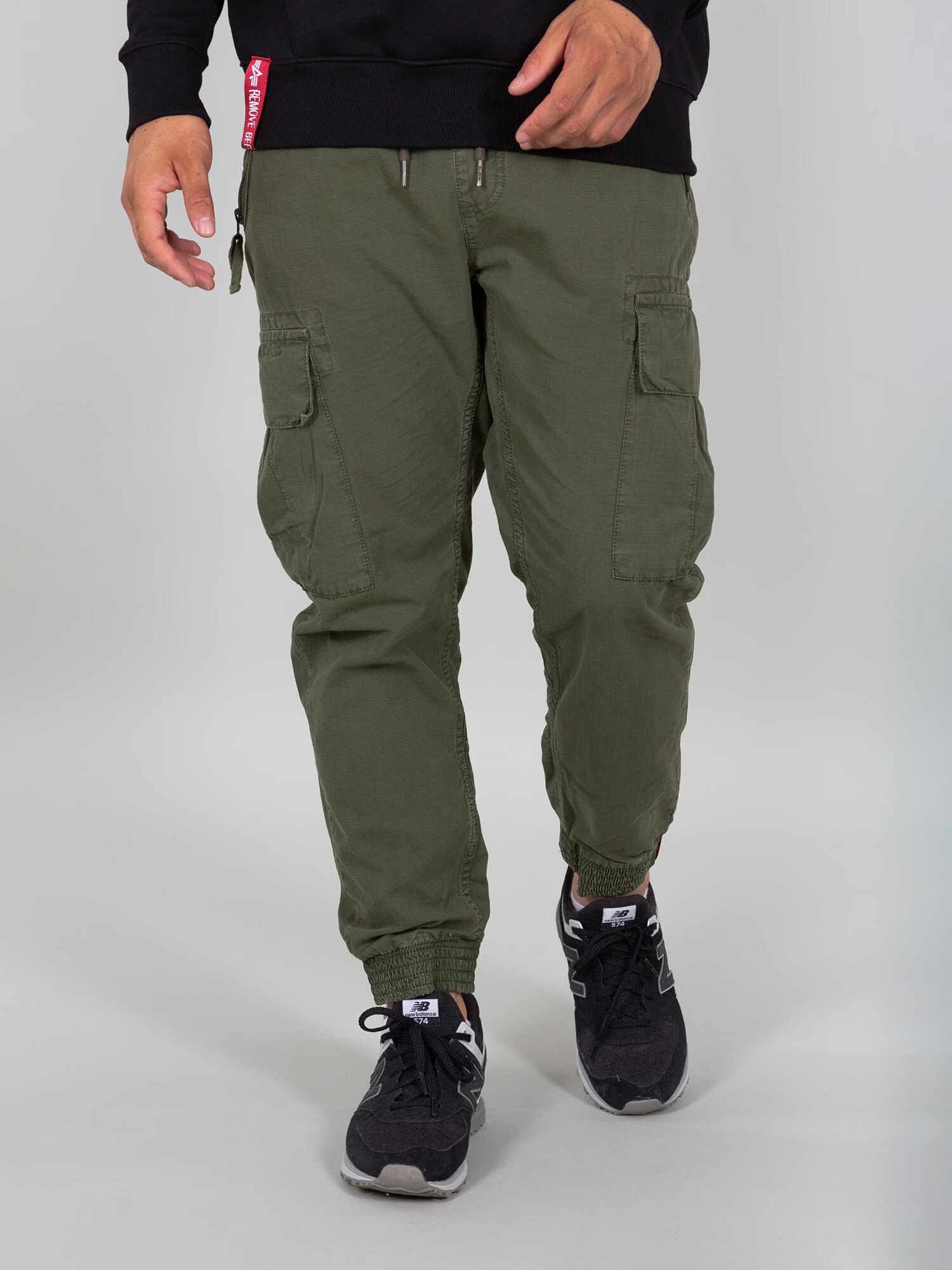 ALPHA INDUSTRIES Kargo hlače kaki - Pepit.si