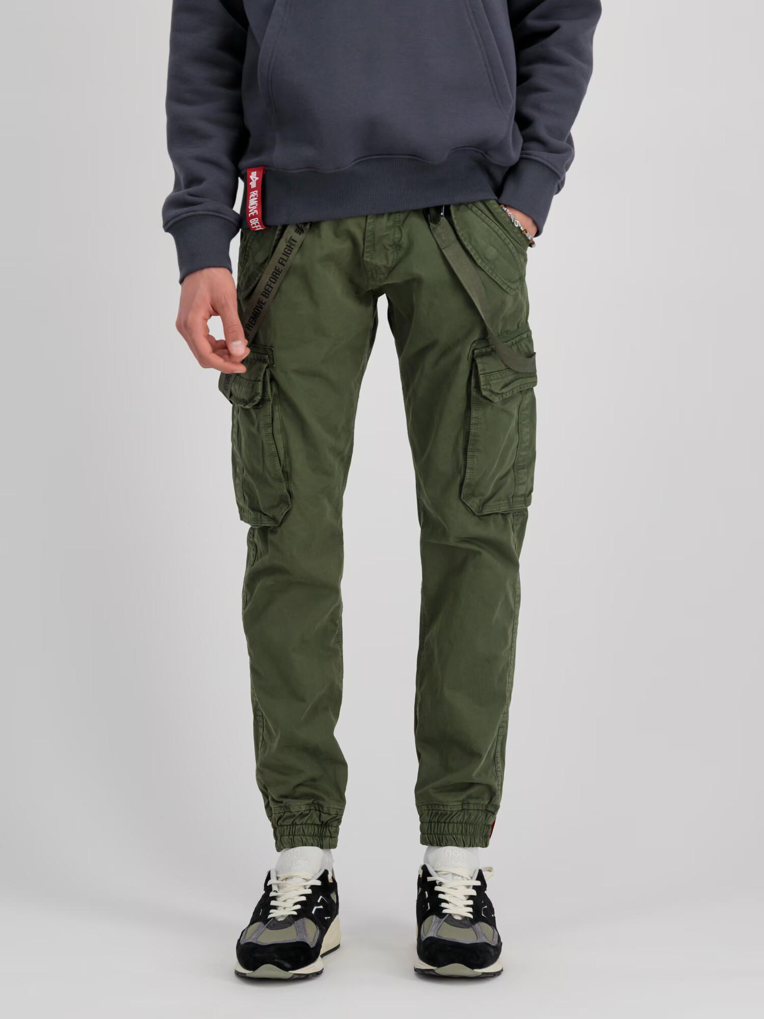 ALPHA INDUSTRIES Kargo hlače zelena - Pepit.si