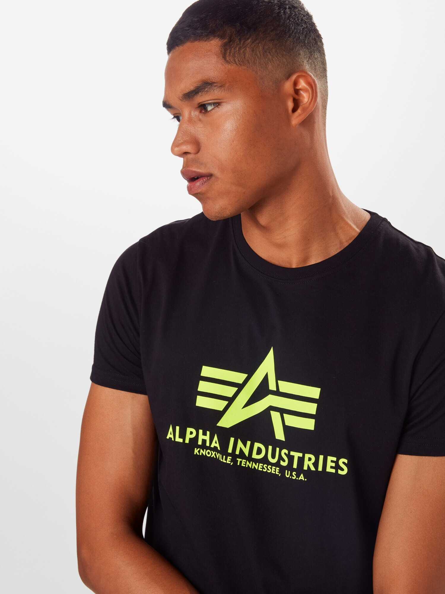 ALPHA INDUSTRIES Majica 'Basic T Neon Print' neonsko rumena / črna - Pepit.si