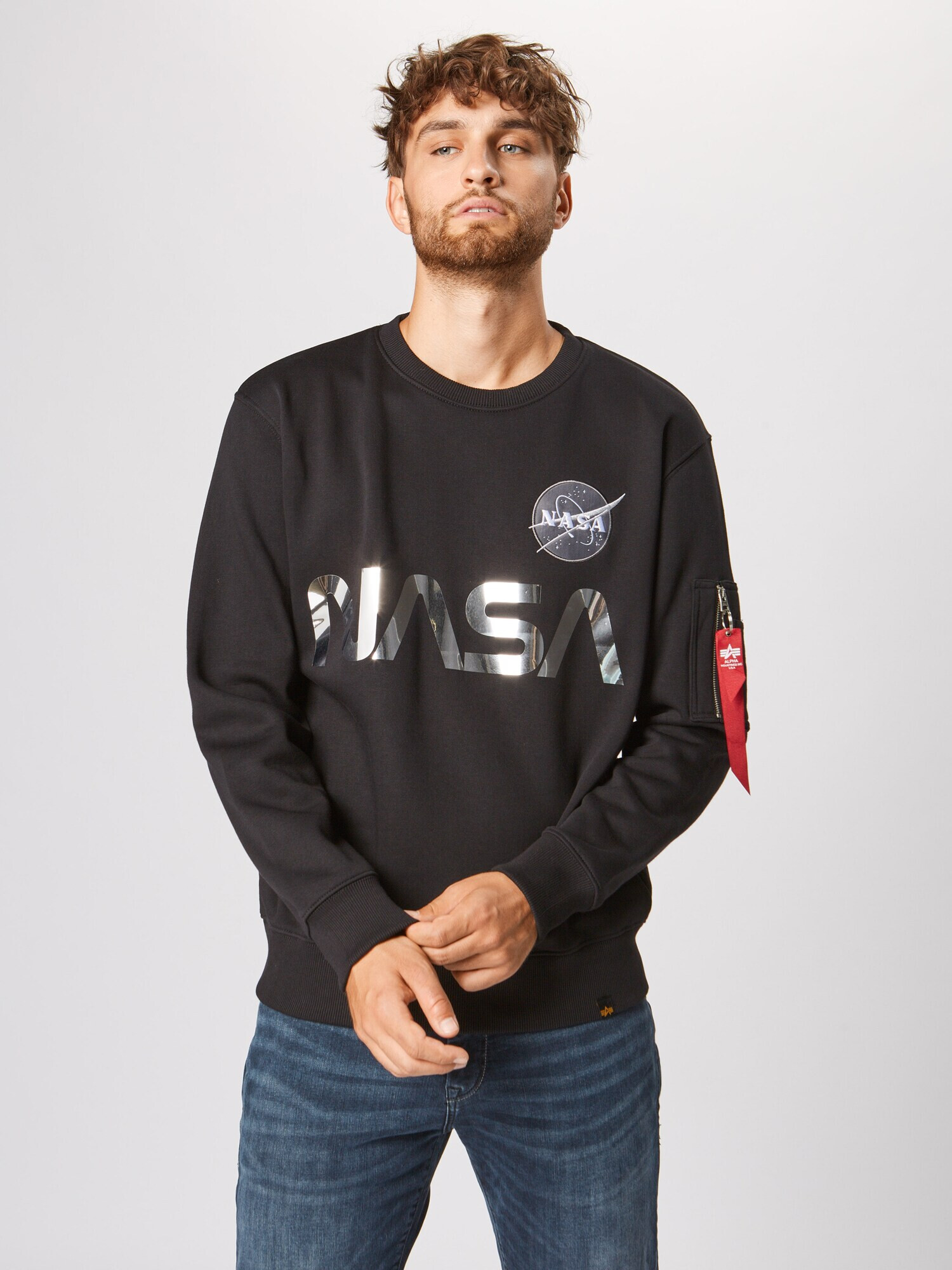 ALPHA INDUSTRIES Majica 'NASA' črna / srebrna - Pepit.si