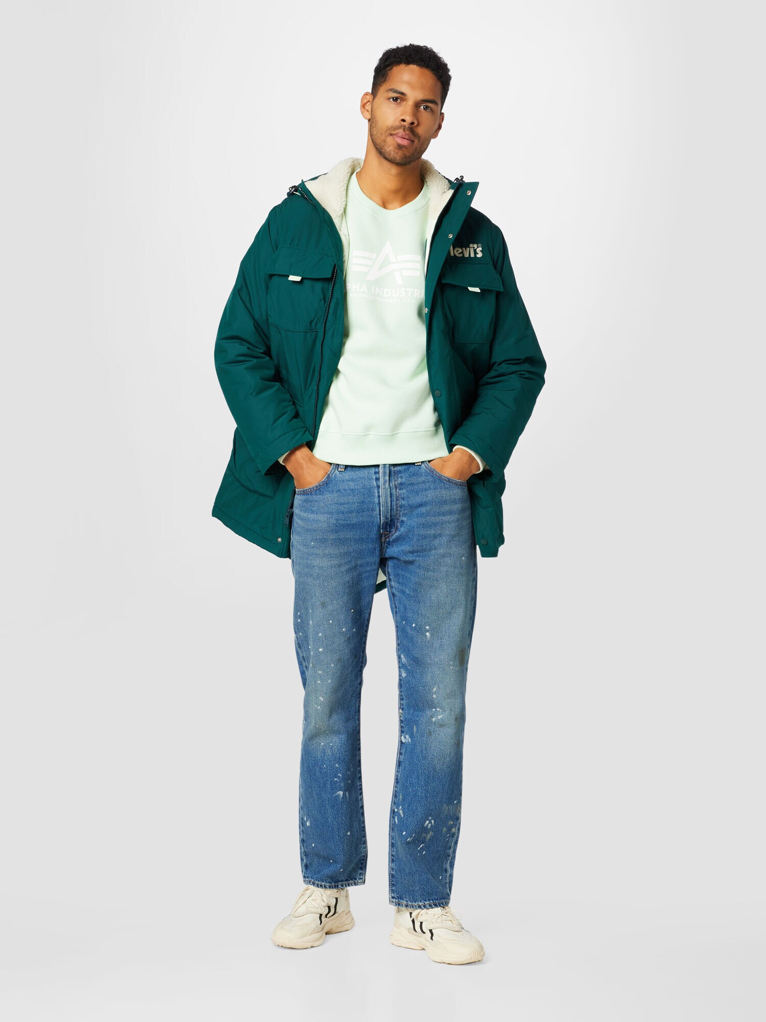 ALPHA INDUSTRIES Majica pastelno zelena / bela - Pepit.si