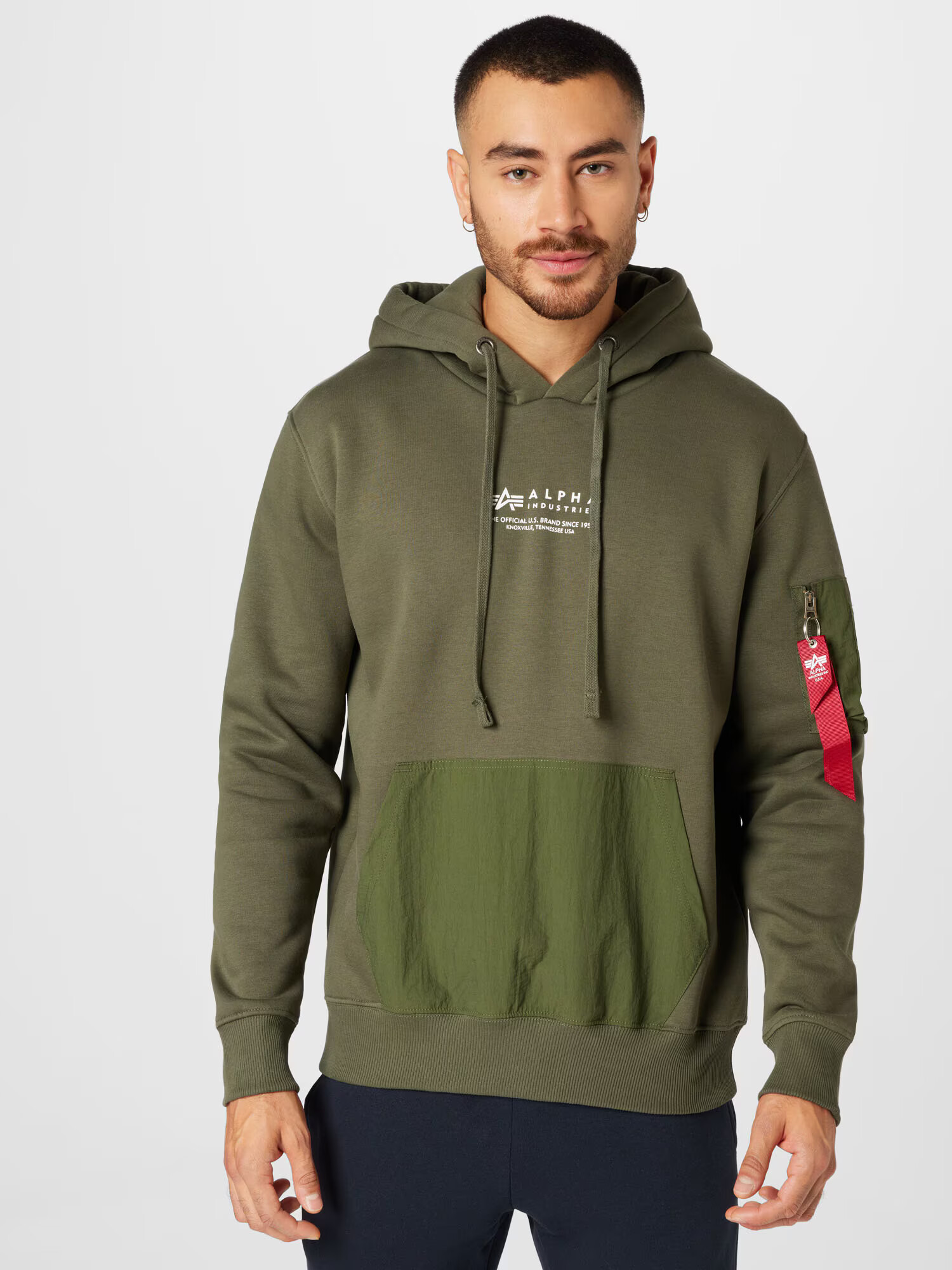 ALPHA INDUSTRIES Majica zelena / oliva / off-bela - Pepit.si