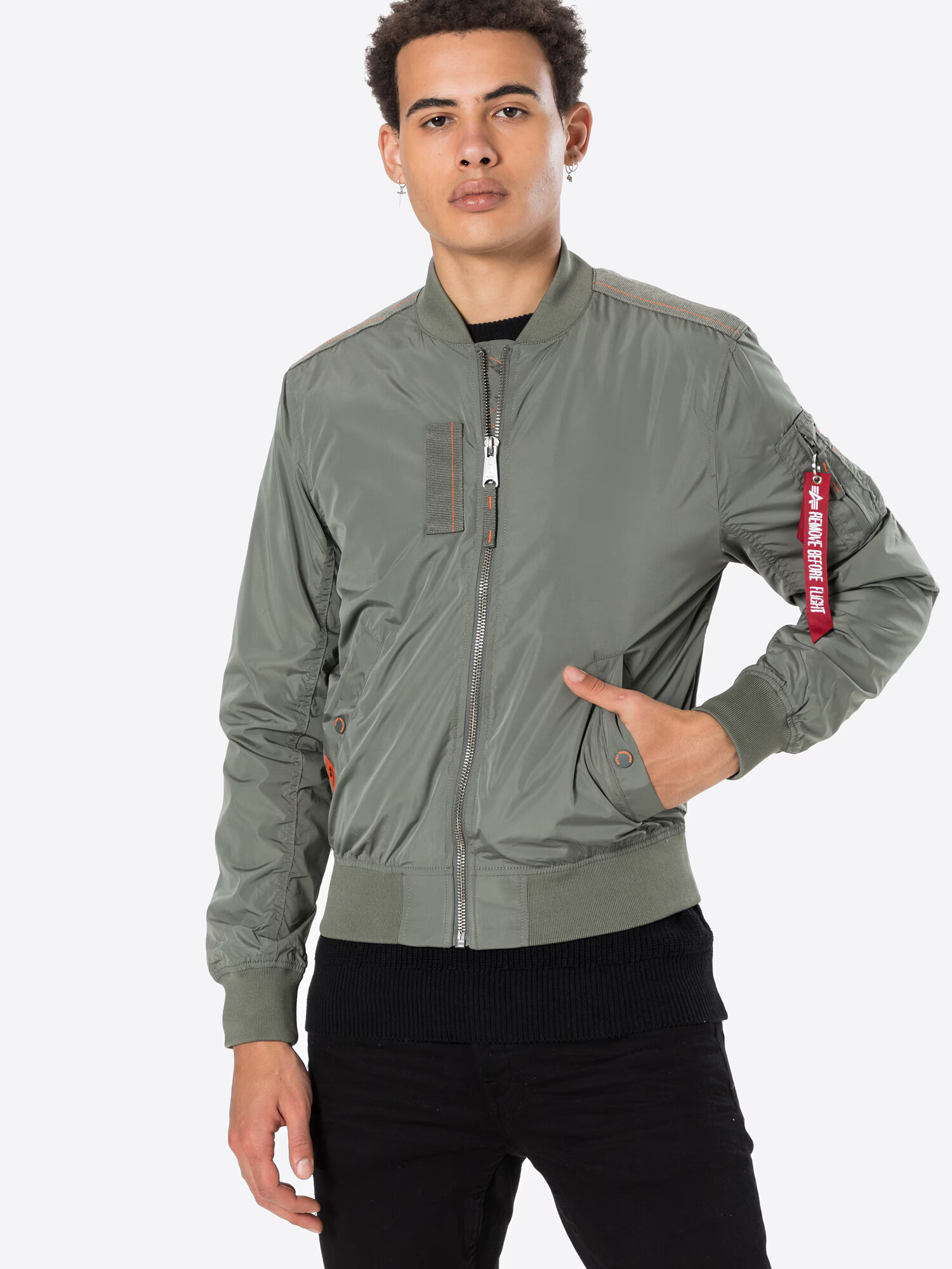 ALPHA INDUSTRIES Prehodna jakna 'MA-1 Parachute' temno zelena - Pepit.si