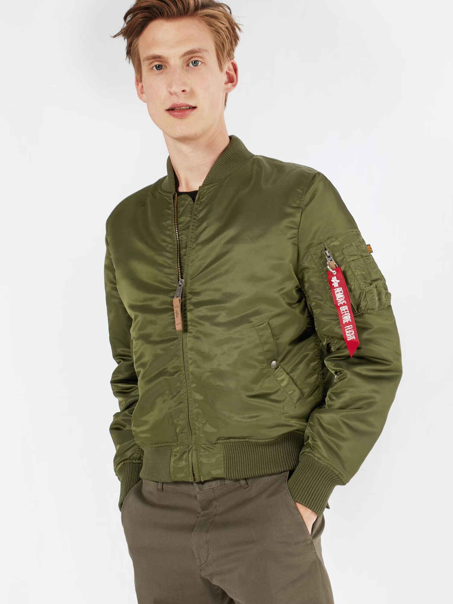 ALPHA INDUSTRIES Prehodna jakna 'MA-1 VF 59' temno zelena - Pepit.si