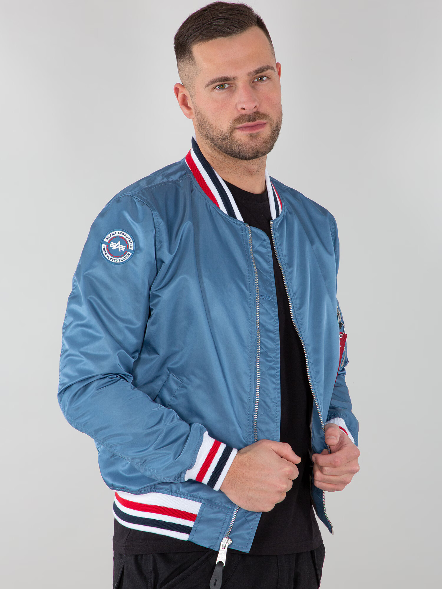 ALPHA INDUSTRIES Prehodna jakna nebeško modra - Pepit.si