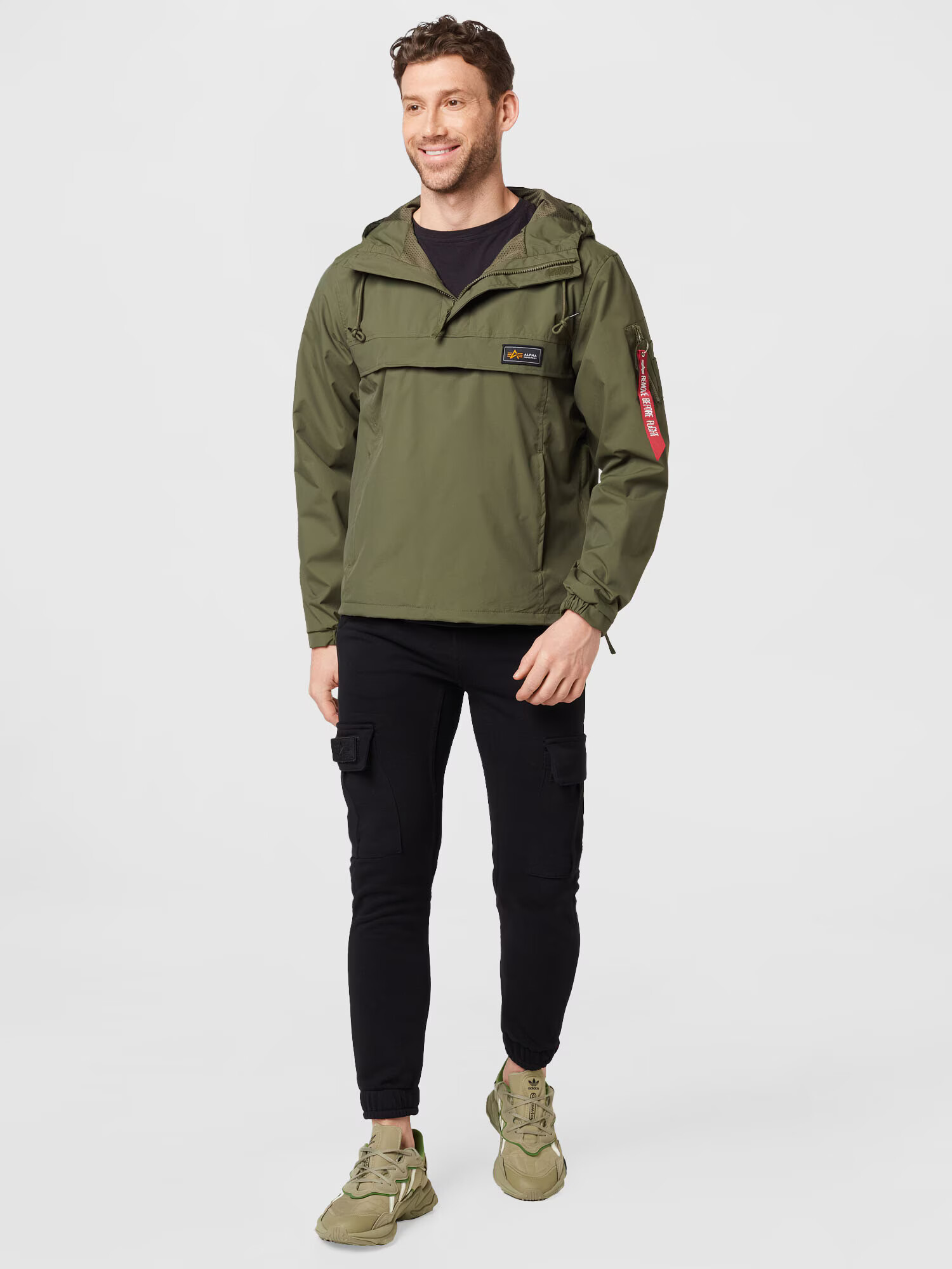 ALPHA INDUSTRIES Prehodna jakna oliva / črna - Pepit.si