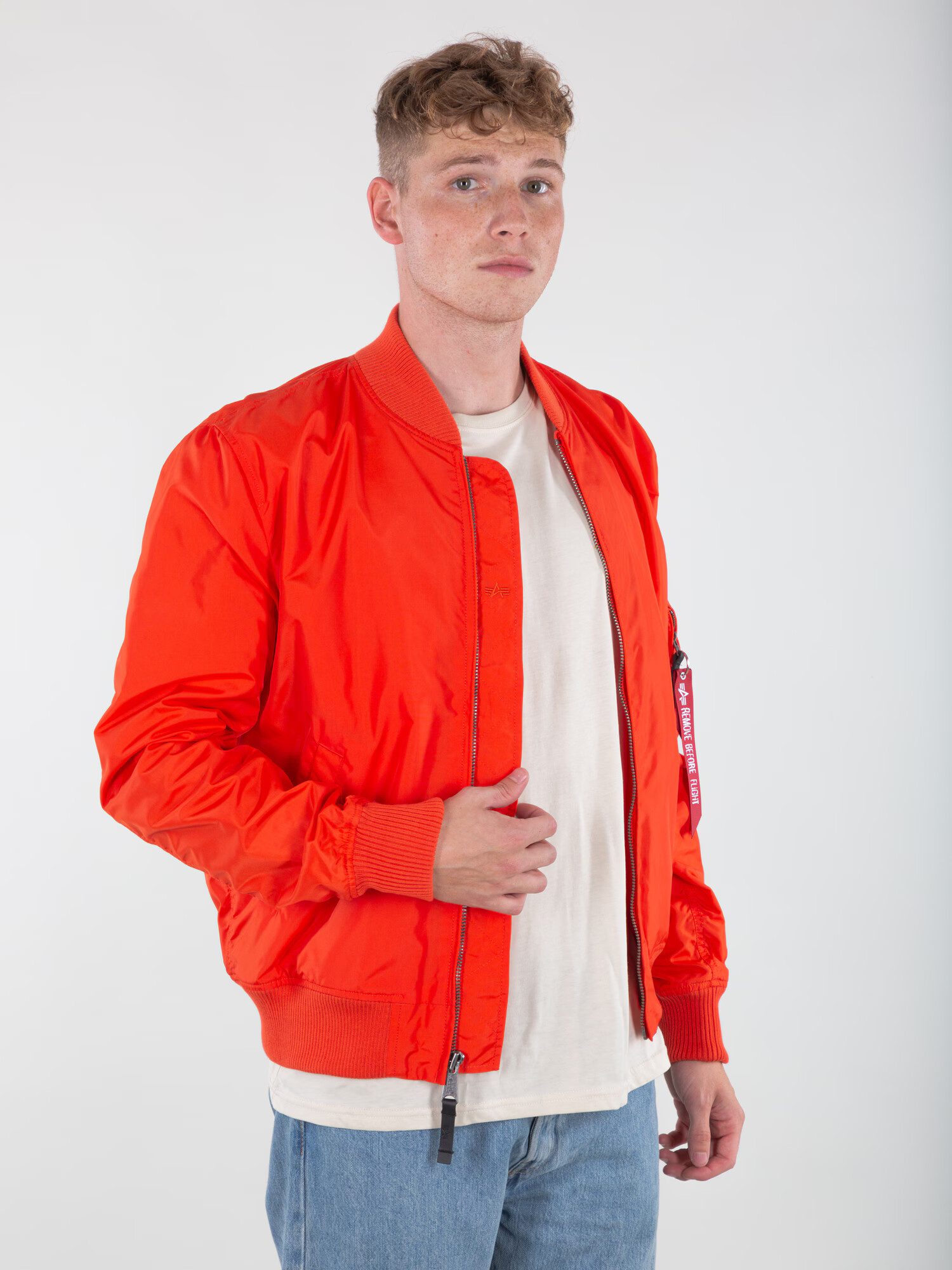 ALPHA INDUSTRIES Prehodna jakna rdeča - Pepit.si