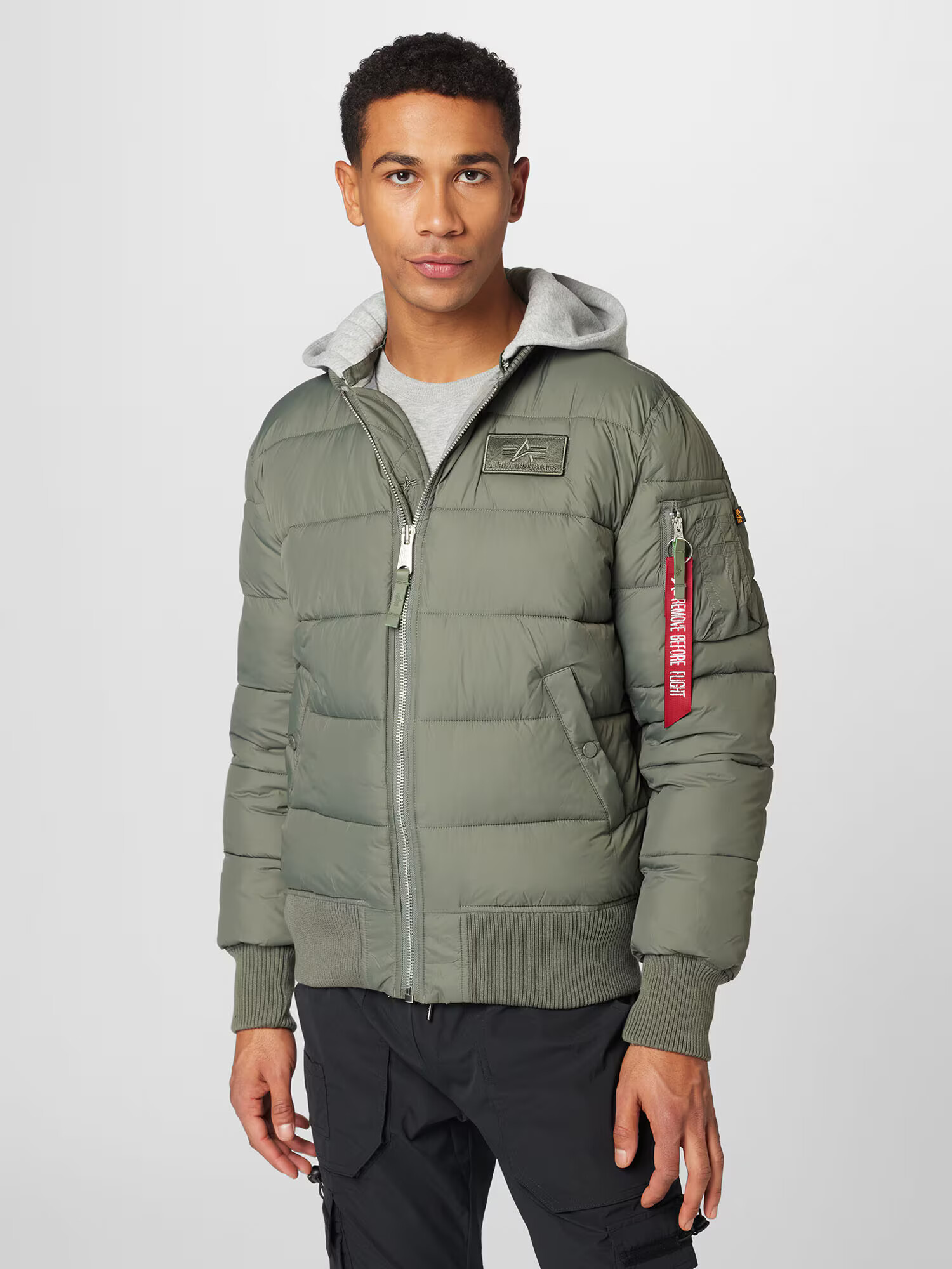 ALPHA INDUSTRIES Prehodna jakna svetlo siva / kaki - Pepit.si