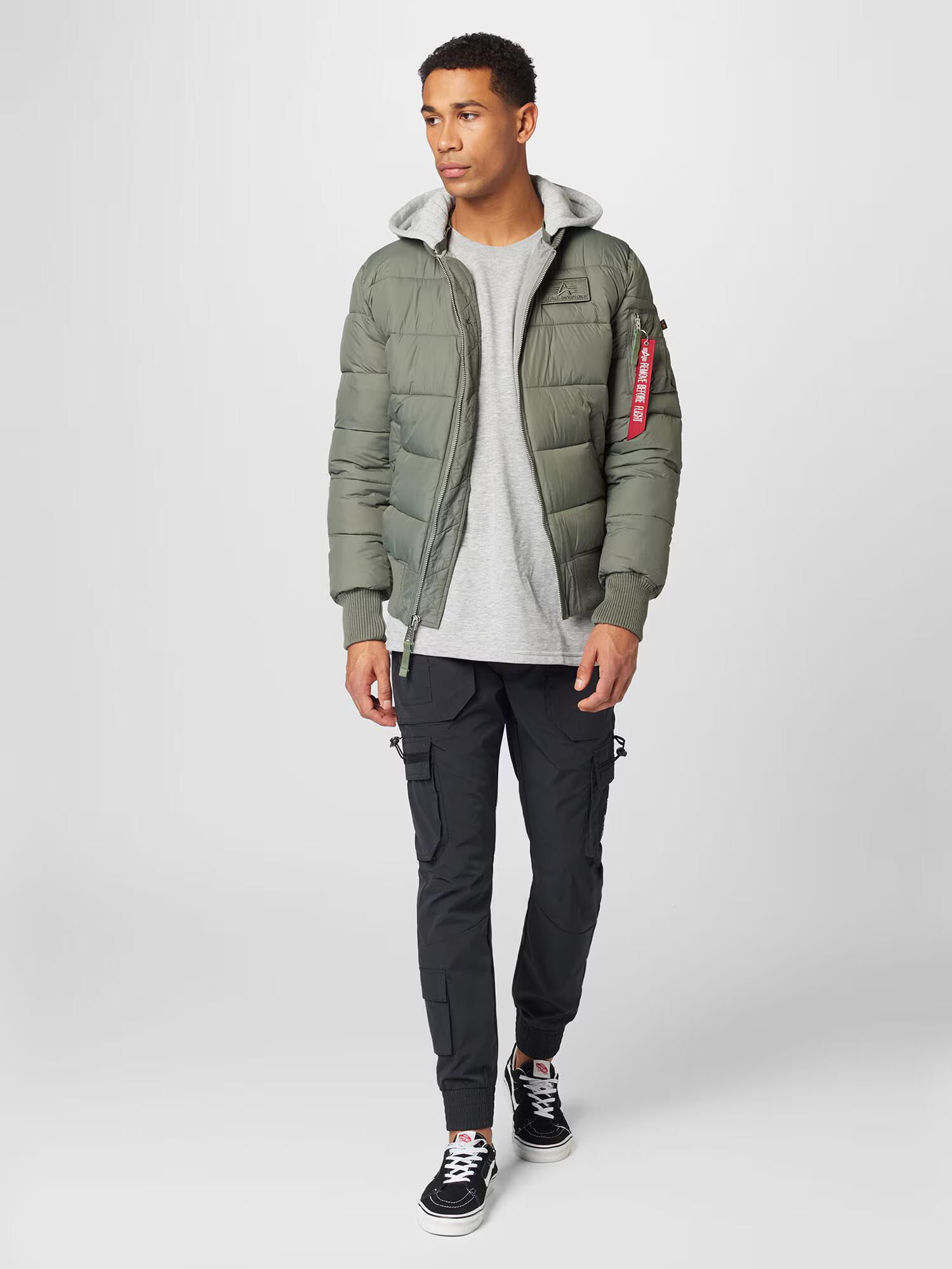 ALPHA INDUSTRIES Prehodna jakna svetlo siva / kaki - Pepit.si