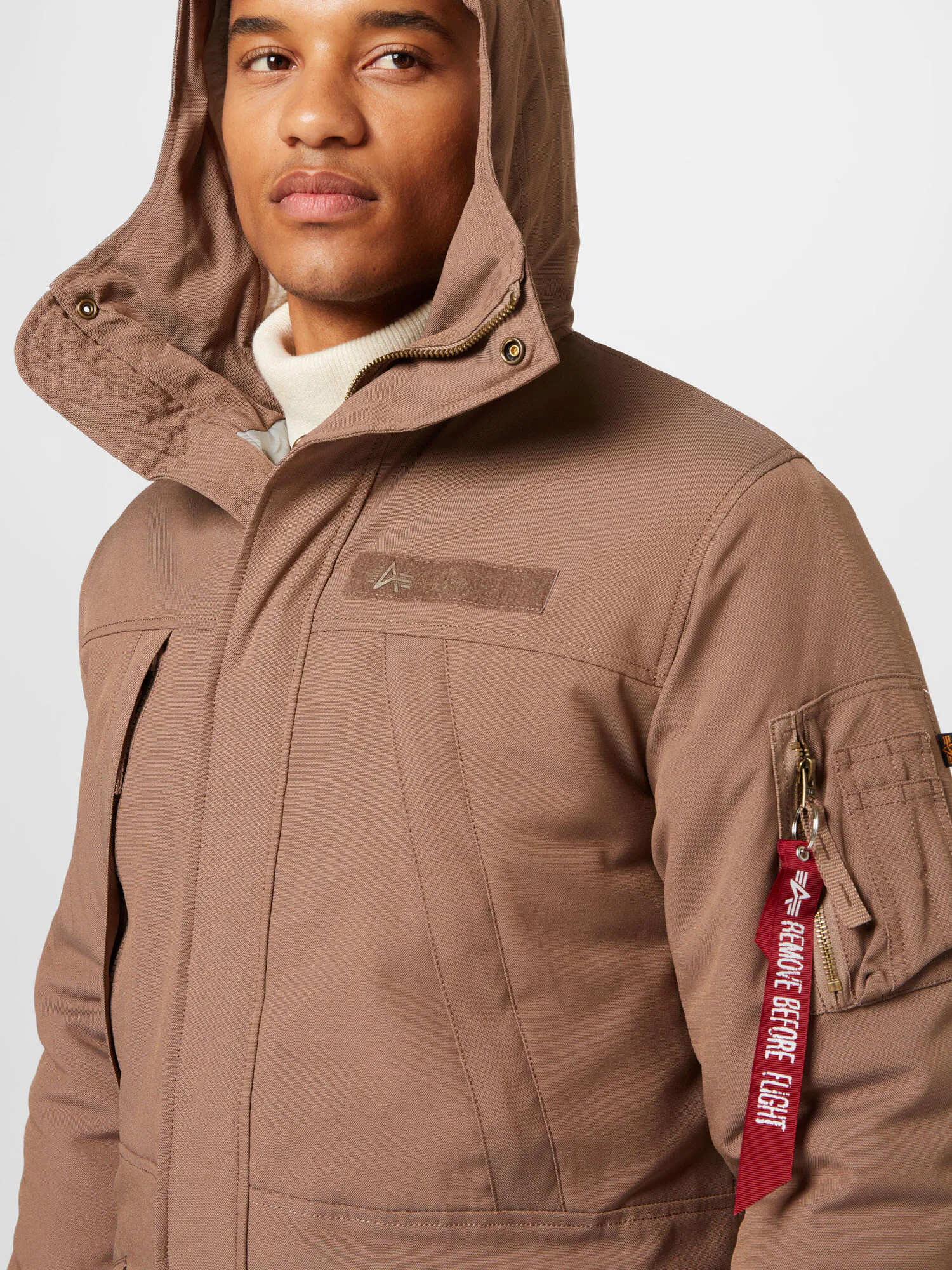 ALPHA INDUSTRIES Prehodna jakna 'Expedition' kapučino - Pepit.si