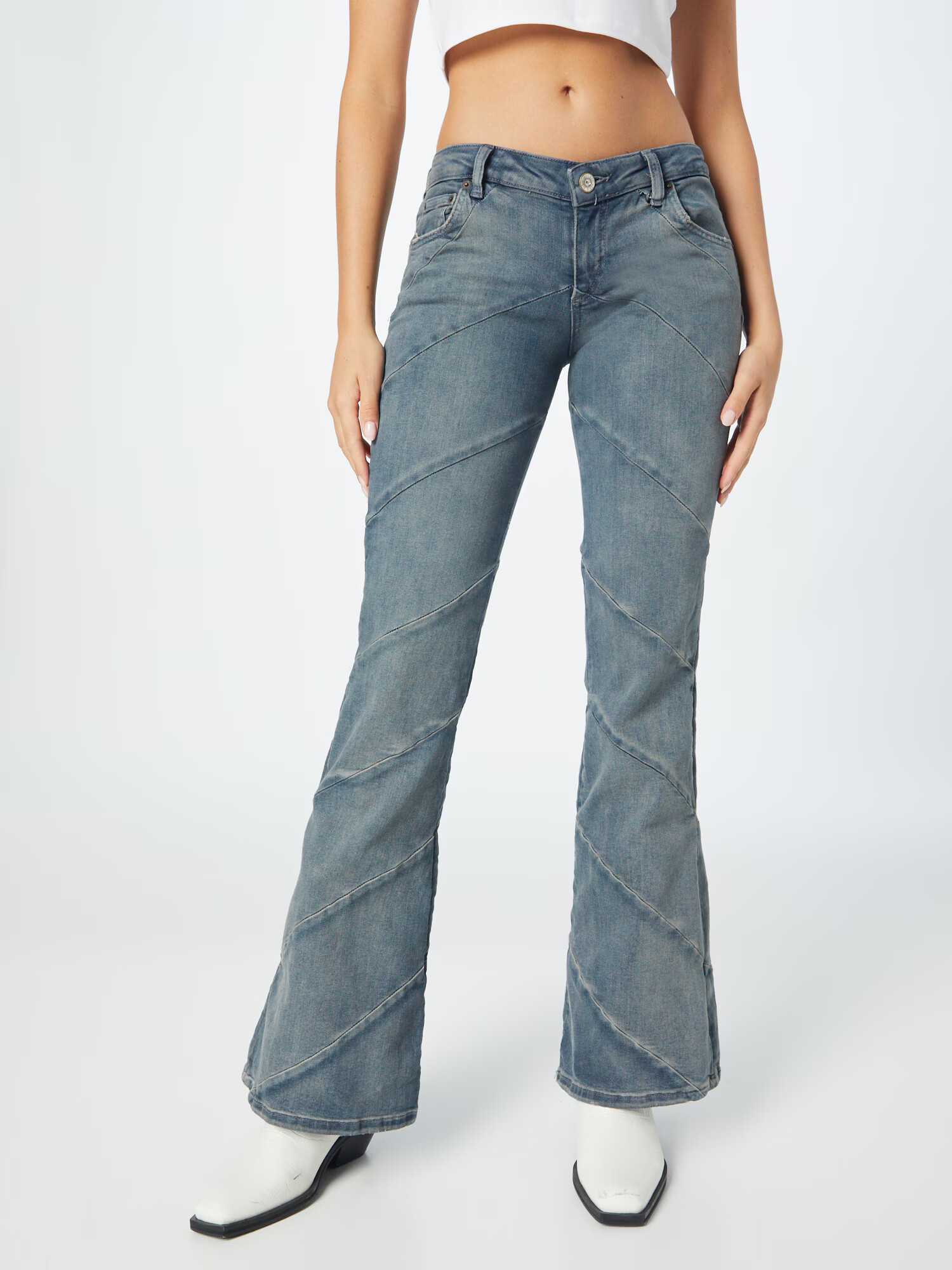 BDG Urban Outfitters Kavbojke moder denim - Pepit.si