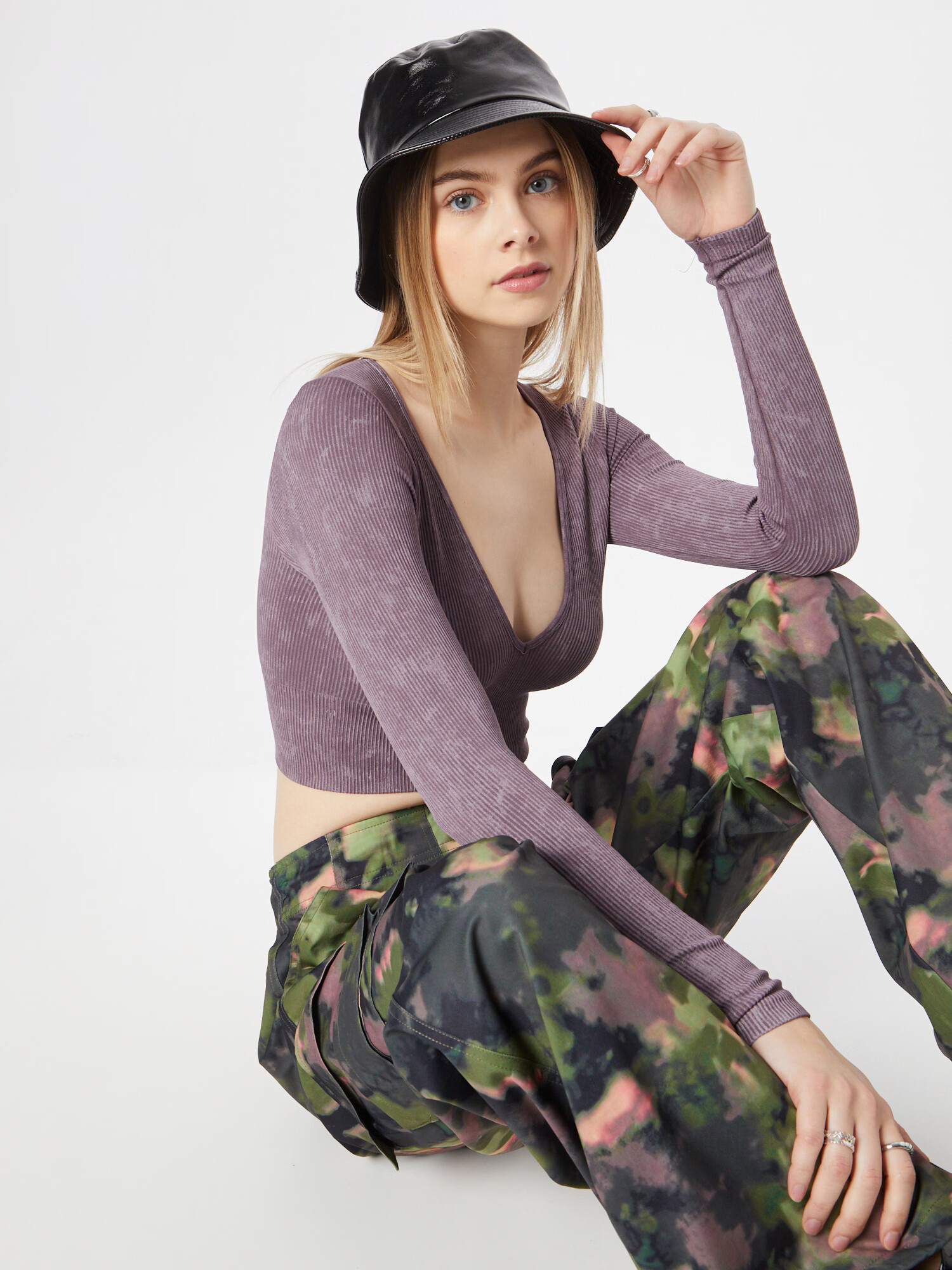 BDG Urban Outfitters Majica 'JOSIE' lila - Pepit.si