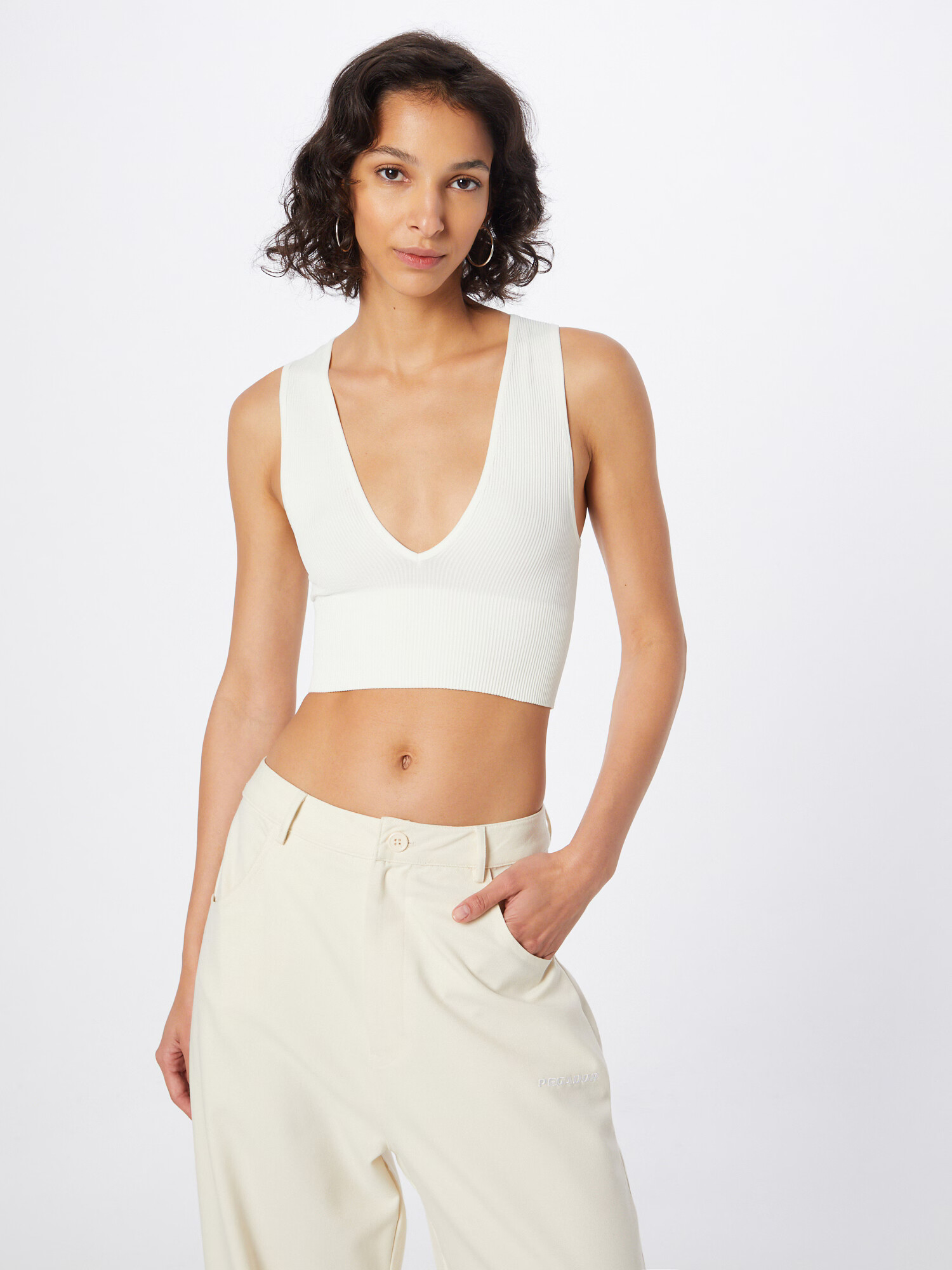 BDG Urban Outfitters Top 'Josie' bela - Pepit.si