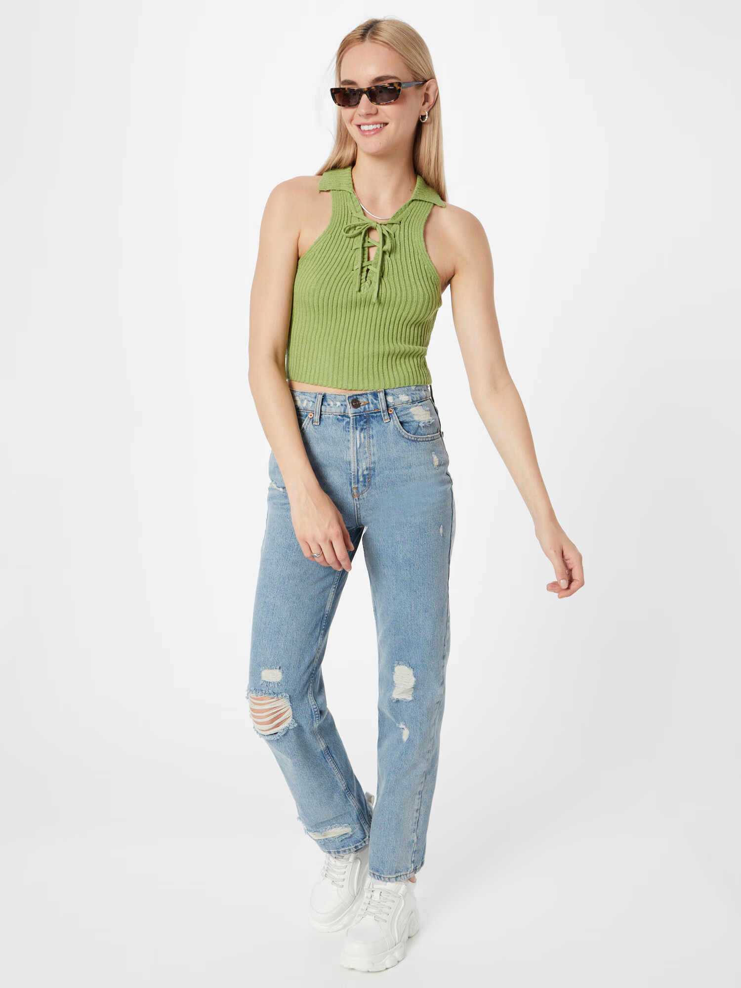 BDG Urban Outfitters Top z naramnicami zelena - Pepit.si