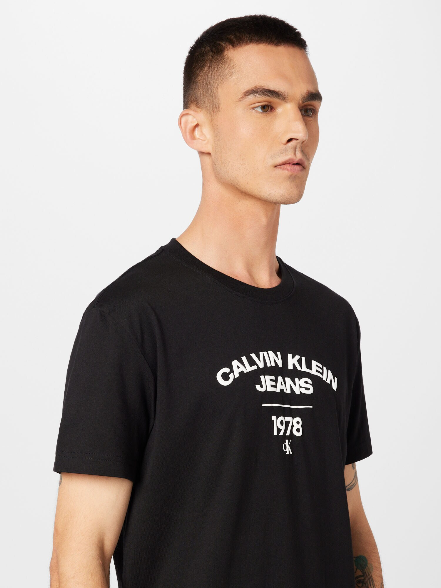 Calvin Klein Jeans Majica črna / bela - Pepit.si