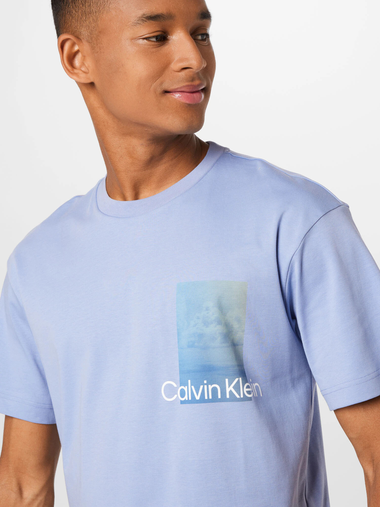 Calvin Klein Majica 'Summer Clouds' nebeško modra / svetlo modra / svetlo rumena / bela - Pepit.si