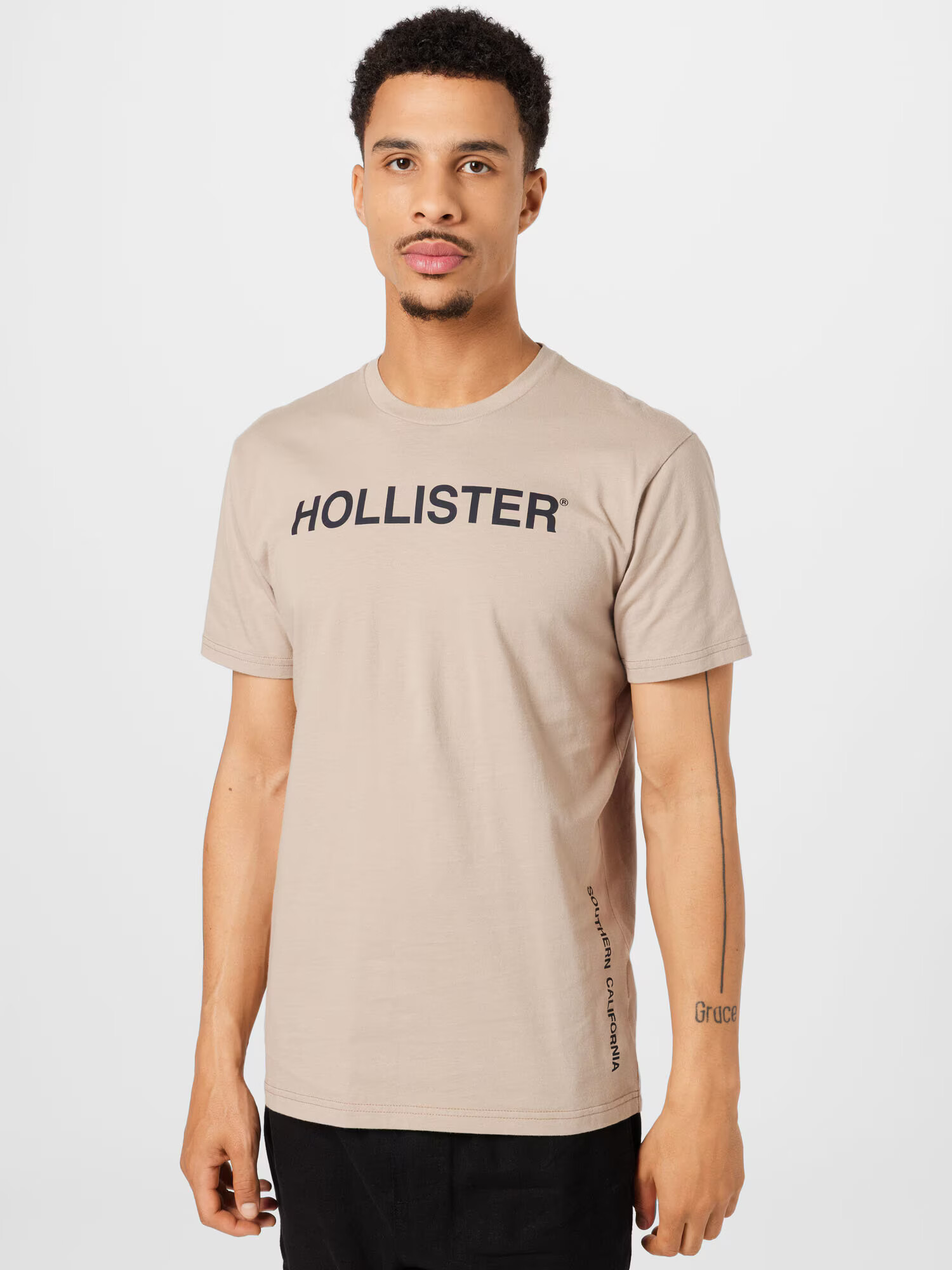 HOLLISTER Majica svetlo rjava / črna - Pepit.si