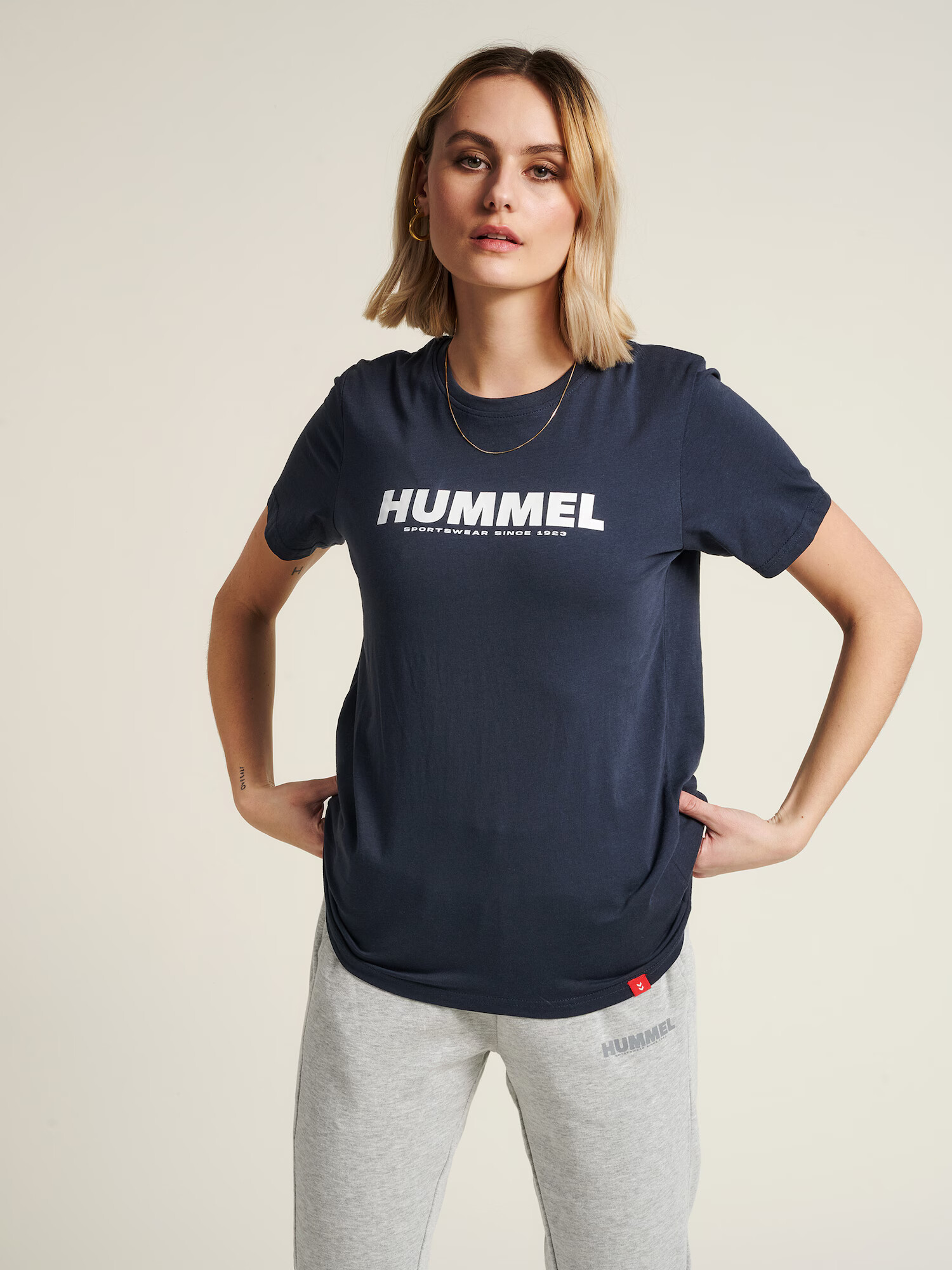 Hummel Funkcionalna majica 'Legacy' nočno modra / bela - Pepit.si